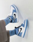 Air Jordan 1 High University Blue online