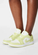 AIR JORDAN 1 LOW LIMELIGHT