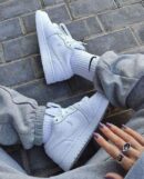 AIR JORDAN 1 LOW TRIPLE WHITE