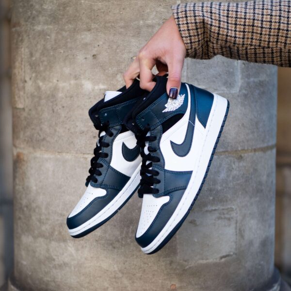 AIR JORDAN 1 MID DARK TEAL - Image 4