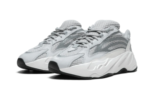 YEEZY 700 V2 STATIC - Image 2
